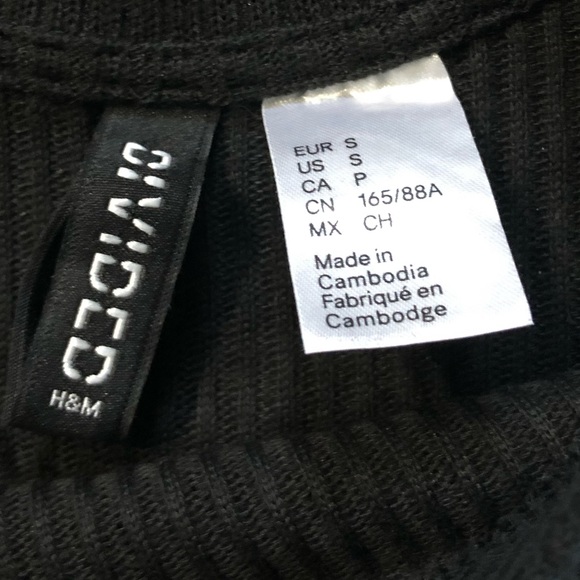 SOLD * DIVIDED H&M Cropped Sweater - Picture 5 of 6